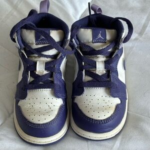 Toddler Nike Jordans size 7.5